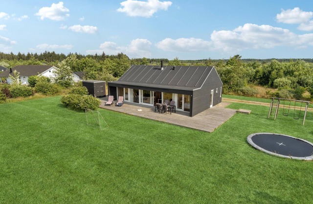 Gorgeous home in Brovst with WiFi