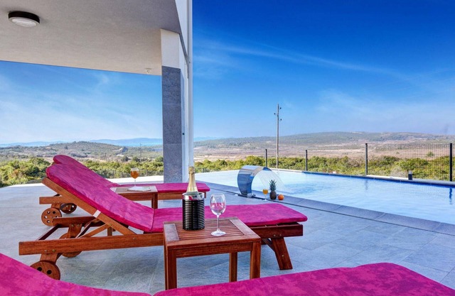 Gorgeous home in Debeljak