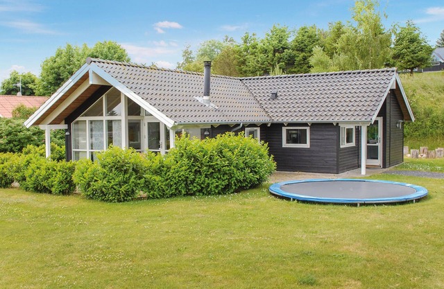 Gorgeous home in Ebeltoft with WiFi