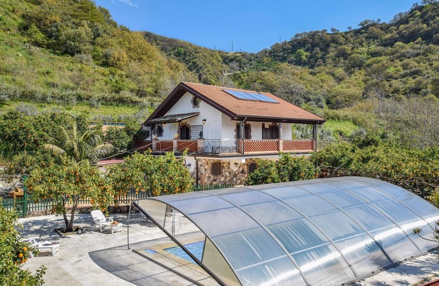 Gorgeous home in Gaggi