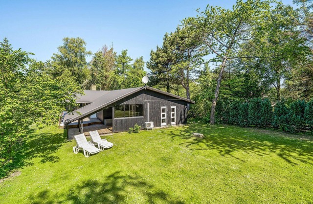 Gorgeous home in Gedser with WiFi