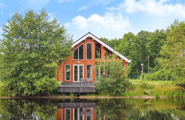 Gorgeous home in HEEL with WiFi