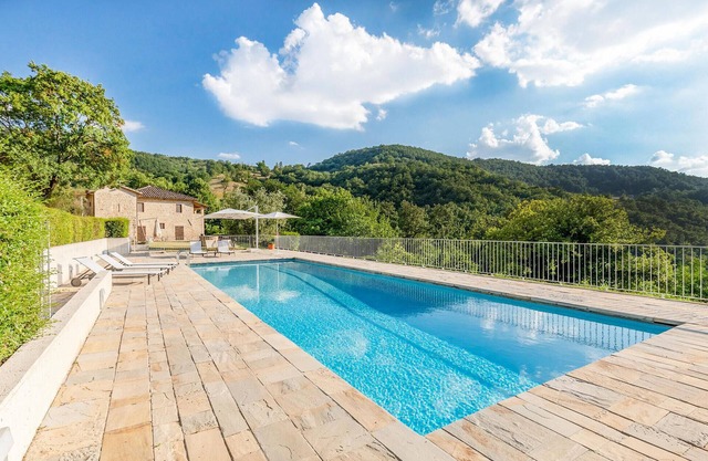 Gorgeous home in Valfabbrica PG