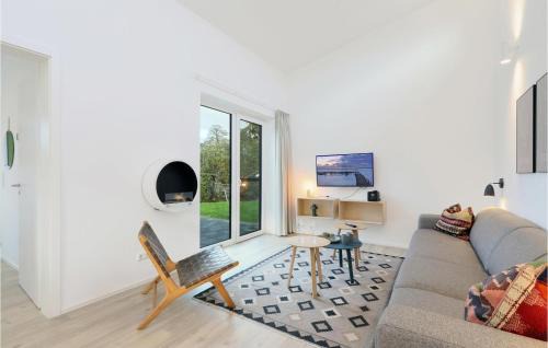 Gorgeous Home In Lembruchdümmer See