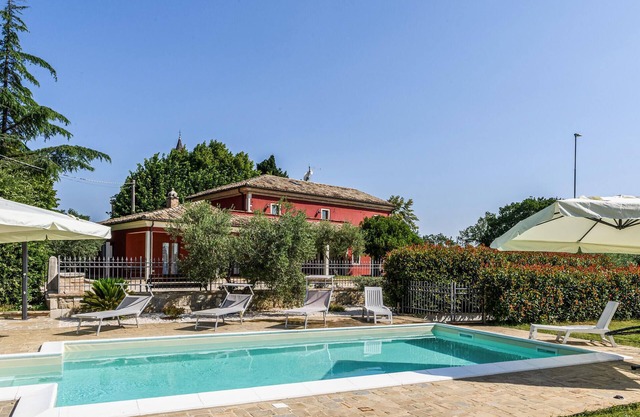 Gorgeous home in Loc. Avenale, Cingoli