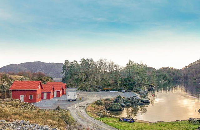 Gorgeous home in Lyngdal with kitchen
