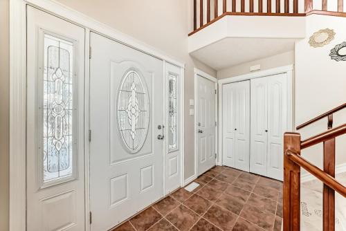 Gorgeous home in Newcastle close to many amenities