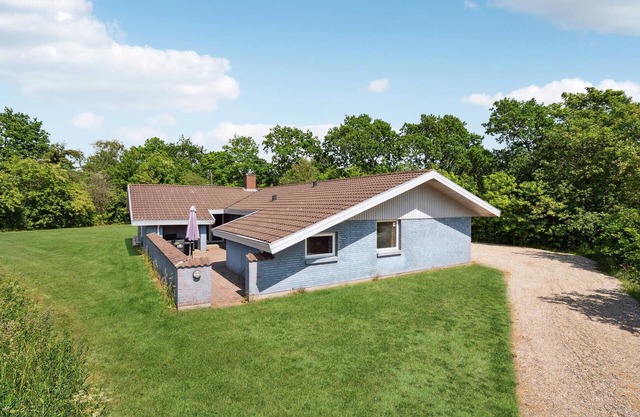 Gorgeous home in Oksbøl with WiFi