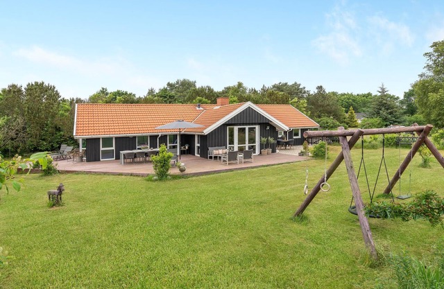 Gorgeous home in Oksbøl with sauna