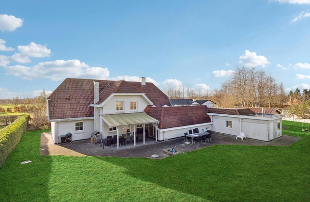 Gorgeous home in Otterup with kitchen