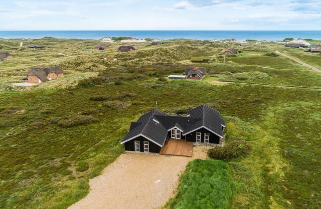 Gorgeous home in Ringkøbing with sauna