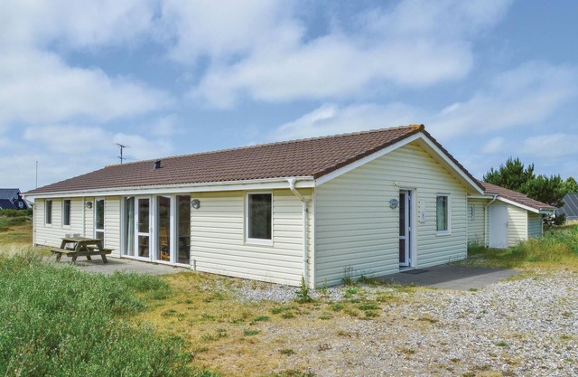 Gorgeous home in Ringkøbing with sauna