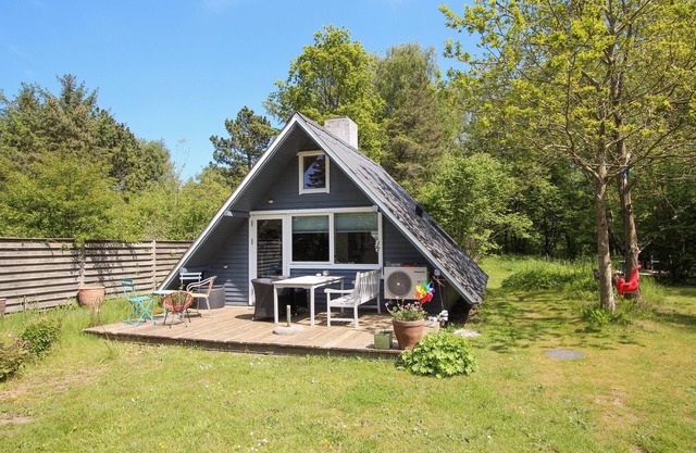 Gorgeous home in Samsø with kitchen