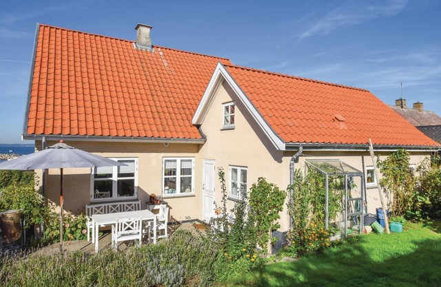Gorgeous home in Tranekær with kitchen