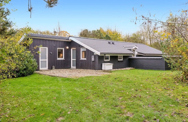 Gorgeous home in Tranekær with kitchen