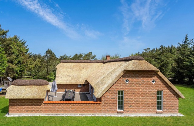 Gorgeous home in Ulfborg with kitchen