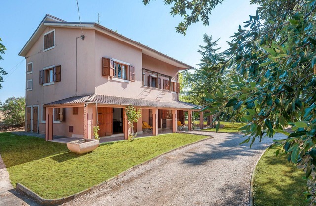 Gorgeous home in Ponzano di Fermo