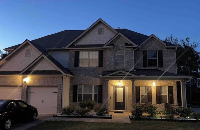 Gorgeous Lakefront Beautiful New Property