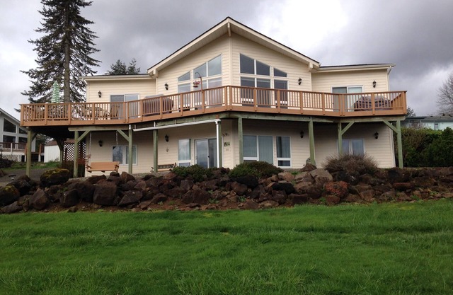 Gorgeous Mayfield Lake View House - Weekday discounts!
