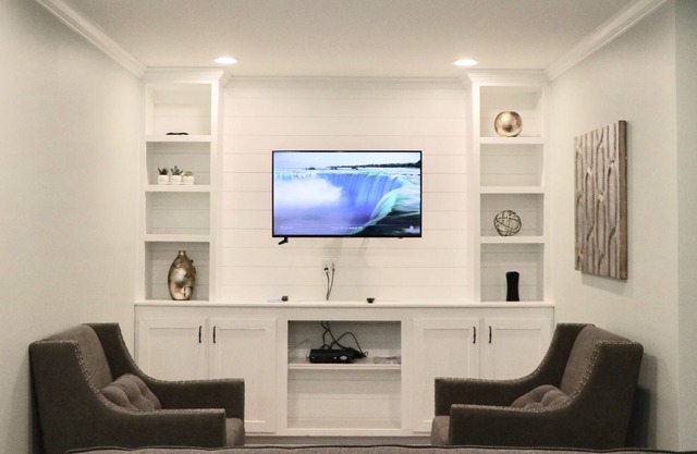 ★Gorgeous & Modern NCSU&DT Home w/basement