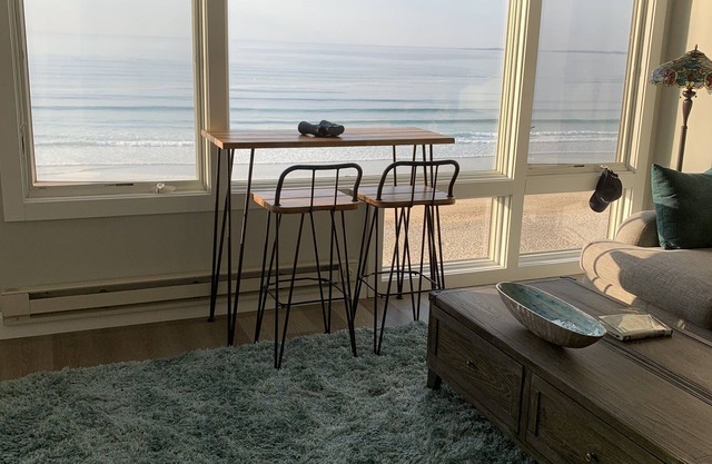 Gorgeous Oceanview Condo In Old Orchard Beach, Maine