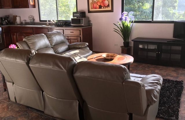 Gorgeous One Bedroom Condo Overlooking Bajo Boquete, Sleeps 3 w/Balcony Views!