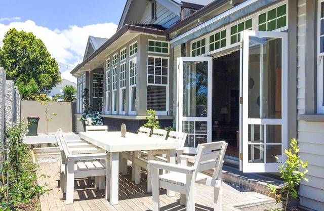 Gorgeous Parnell Villa, entire second level.