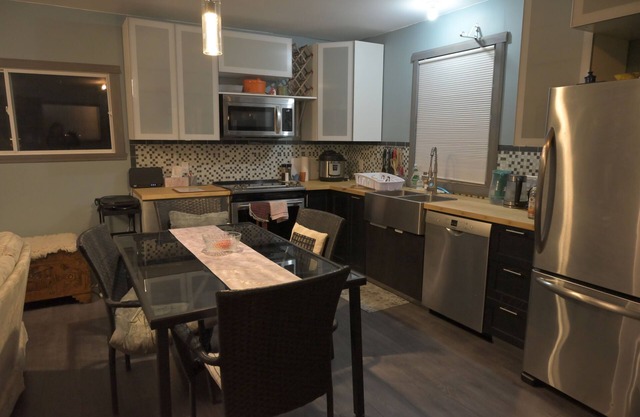 Gorgeous riverfront - cosy villa with all amenities and comforts