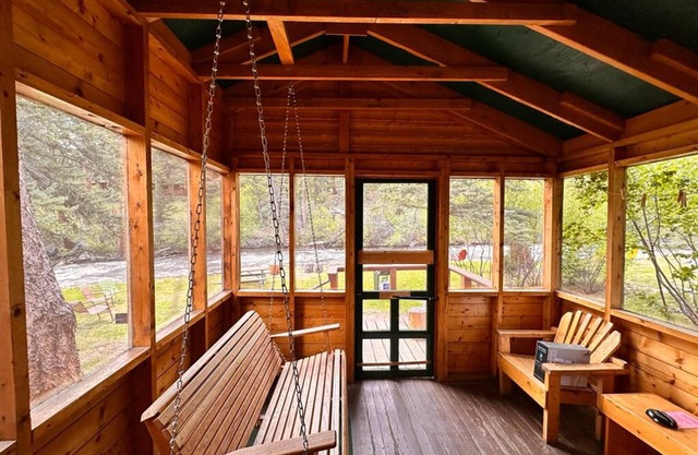 Gorgeous Riverfront Location
