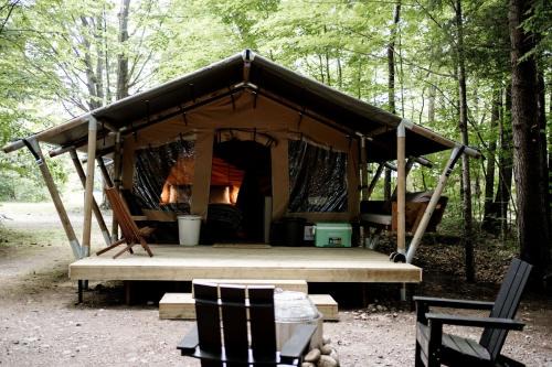 Gorgeous Safari Tent with Fire Pit and Amazing Sights in North Woodstock, New Hampshire