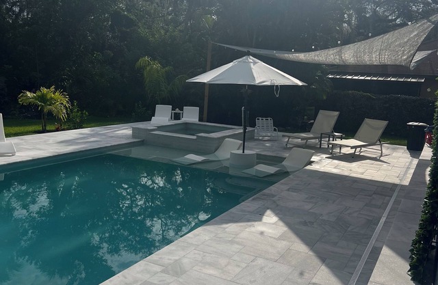 Gorgeous Spacious Private 4Plex, Italian Heated Pool/Spa, Sleeps 24 Pet Friendly