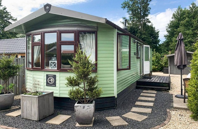 Gorgeous (sta)caravan in Tzummarum