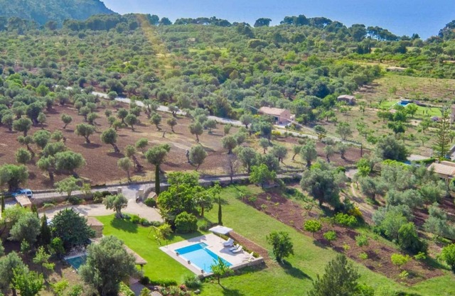 Gorgeous villa with view of the sea