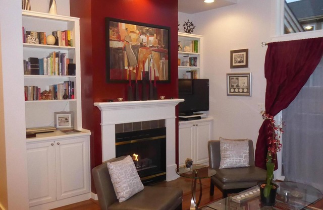 Gorgeous Westside Townhouse-10 Minutes to Downtown/Nike