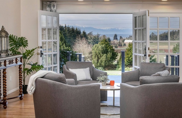 Gorgeous Whidbey Island Home
