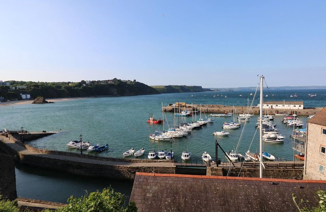 GOWER VIEW, pet friendly, character holiday cottage in Tenby