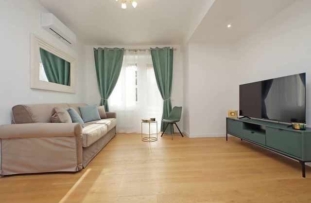 Graceful Apartment near St.Peter - METRO at mt 100