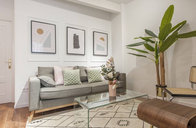 Gran Via VI-cozy downtown apartment