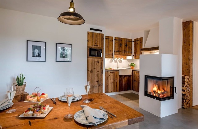 Granary 88sqm, 2 bedrooms, 2 bathrooms, fireplace, sauna, gallery