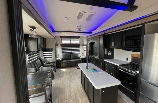 Grand Canyon RV Glamping Resort Loft Suite