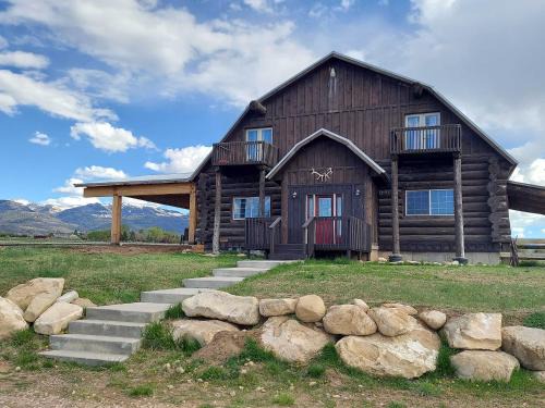 Grand Family Lodge