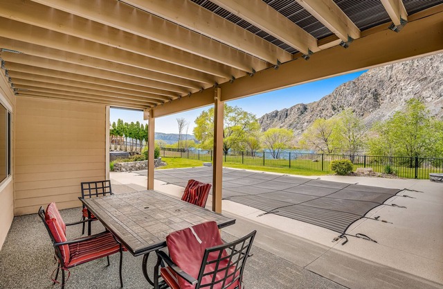 Grand Lakefront Family-Friendly Estate with Private Pool & Hot Tub