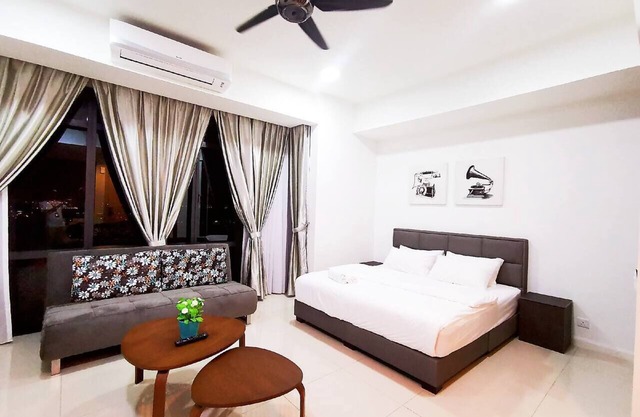 Grand Medini DELUXE studio #2 @JB City Homestay