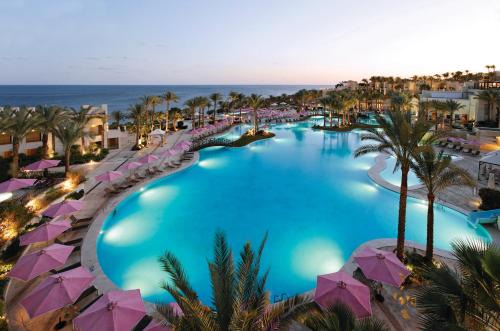 Grand Rotana Resort 