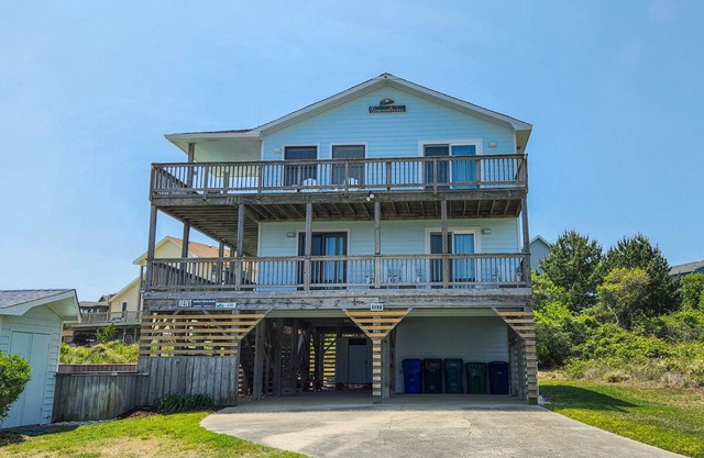 Grand View - Spectacular Ocean views from this 4 BR home w/Private Pool
