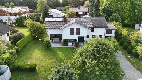 Grand Villa Berg-Starnberg For Your Vacation, Retreat, Workshop, Corporate and Familys event