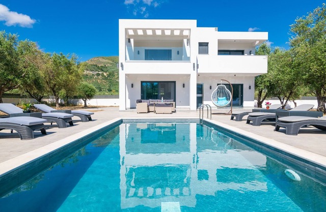 Grande Amore Luxury Villa
