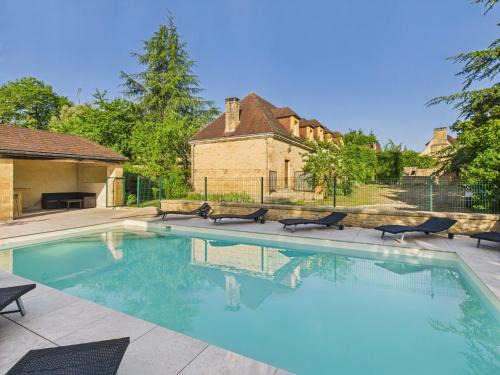Grande maison pour 16 avec piscine et tennis