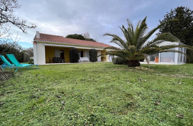 Grande Maison Familiale avec SPA, Plage à Proximité, Jardin et Parking - 10 Couchages - FR-1-246A-153
