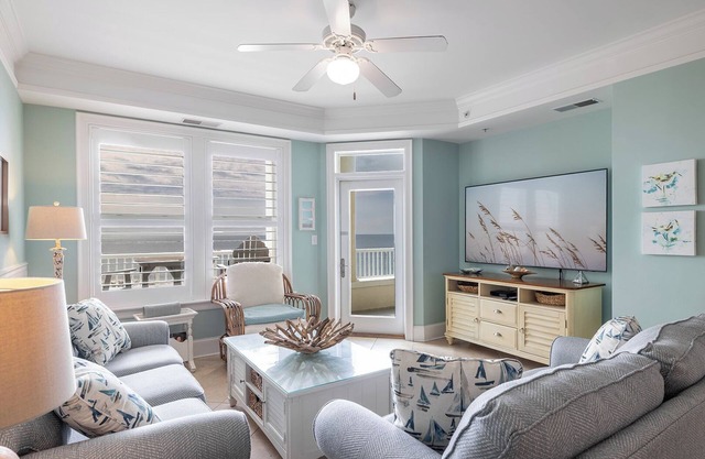 Grande Villas D-3, Oceanfront Condo in Indian Beach, NC!